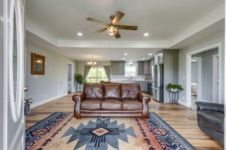 Country Home for Sale in Lewis County, Tennessee - image 5