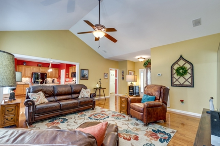 Country Home for Sale in Maury County, Tennessee - image 8