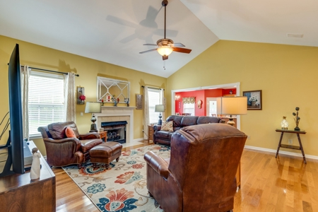 Country Home for Sale in Maury County, Tennessee - image 7