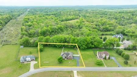 Country Home for Sale in Maury County, Tennessee - image 42