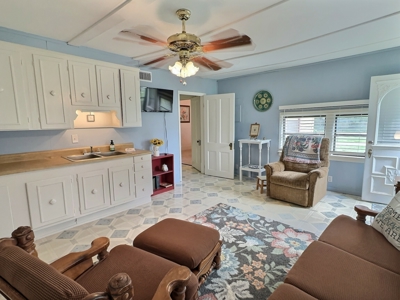 Historic 1906 Victorian Home in Rising Star TX on 0.81 Acres - image 25