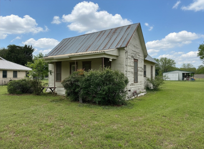 Historic 1906 Victorian Home in Rising Star TX on 0.81 Acres - image 32