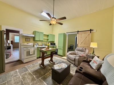 Southern Home located in Hartford Alabama - image 11