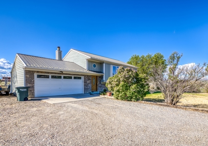 Montrose Colorado Horse Property on 2+ Acres w/ Irrigation - image 10