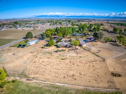 Montrose Colorado Horse Property on 2+ Acres w/ Irrigation - image 4