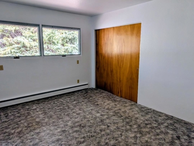 Brick Family Home W Gazeebo 4 Car Garage Corner Lot - image 13