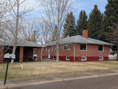 Brick Family Home W Gazeebo 4 Car Garage Corner Lot - image 1