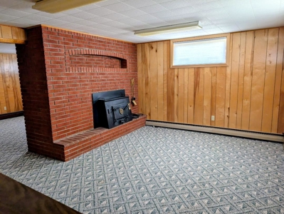 Brick Family Home W Gazeebo 4 Car Garage Corner Lot - image 22