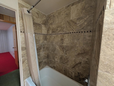 Brick Family Home W Gazeebo 4 Car Garage Corner Lot - image 25