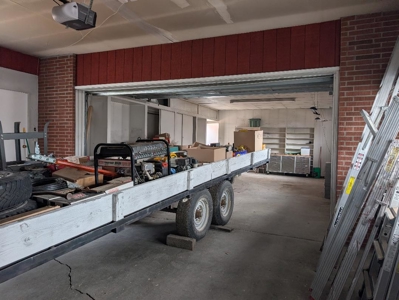 Brick Family Home W Gazeebo 4 Car Garage Corner Lot - image 29