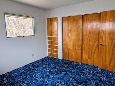 Brick Family Home W Gazeebo 4 Car Garage Corner Lot - image 15