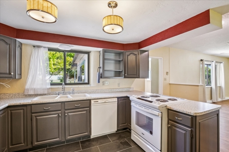 PERFECT 3-Bed Cortez Home on 1.5+ Acres with Orchard, Shop w Elec - image 14