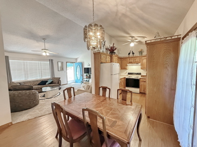 Lovely Home on Quiet Southside Cul-De-Sac in El Dorado Springs - image 10