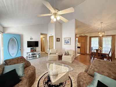 Lovely Home on Quiet Southside Cul-De-Sac in El Dorado Springs - image 7