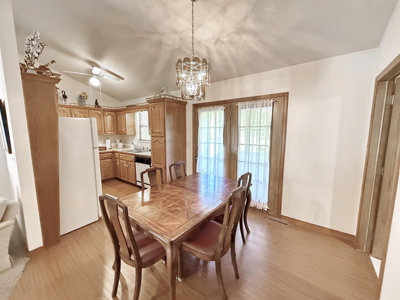 Lovely Home on Quiet Southside Cul-De-Sac in El Dorado Springs - image 9