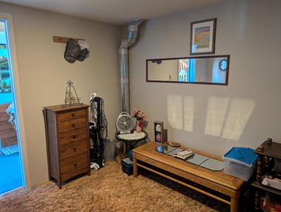 Mt 1.5 Story Home 3 Bed 3 Bath Garage/Shop Quansit Storage Deck - image 15