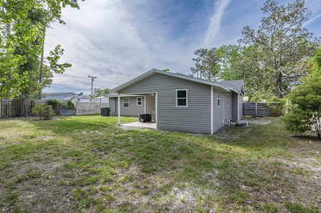 Home For Sale In The City Limits Of Live Oak Florida - image 35