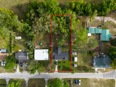 Home For Sale In The City Limits Of Live Oak Florida - image 5