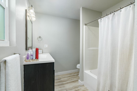 Home For Sale In The City Limits Of Live Oak Florida - image 22