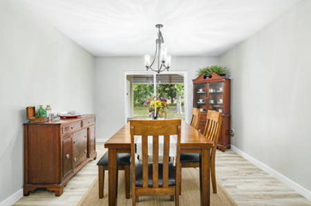 Home For Sale In The City Limits Of Live Oak Florida - image 17