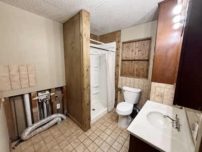 Country Home with Equity Potential For Sale in El Dorado Springs - image 23