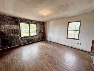 Country Home with Equity Potential For Sale in El Dorado Springs - image 20