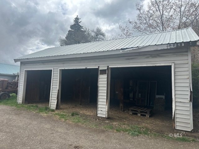 2 bedroom home on 49.70 acres in Lake City CA - image 5