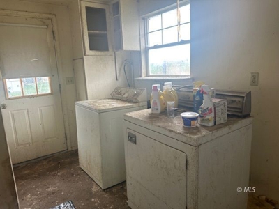 2 bedroom home on 49.70 acres in Lake City CA - image 25