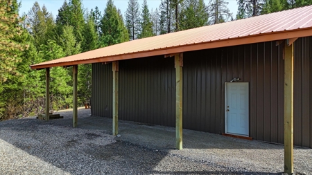 2022 Custom Lake Roosevelt Home with Views & Shop! - image 4