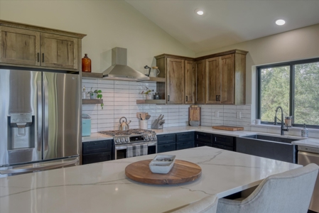 2022 Custom Lake Roosevelt Home with Views & Shop! - image 9