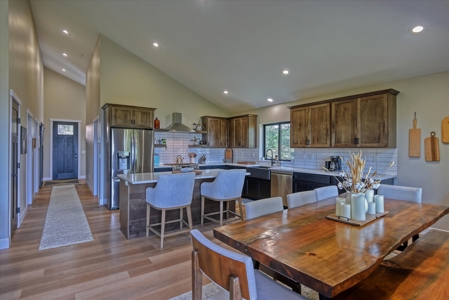 2022 Custom Lake Roosevelt Home with Views & Shop! - image 8