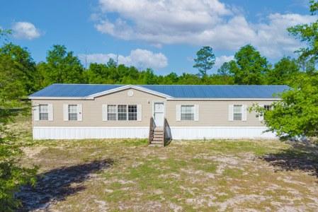 Spacious 4-Bedroom Country Home on 3 Acres for Sale in Lee, FL - image 19