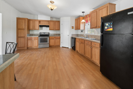 Spacious 4-Bedroom Country Home on 3 Acres for Sale in Lee, FL - image 41