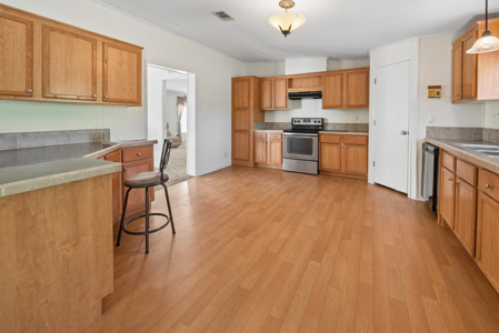 Spacious 4-Bedroom Country Home on 3 Acres for Sale in Lee, FL - image 40