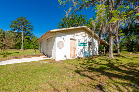 Unique 4-Bedroom Stucco Home on 2 Acres for Sale in Live Oak, FL - image 12