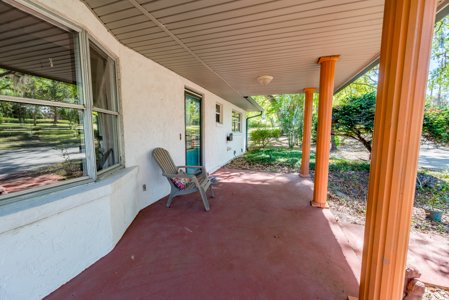 Unique 4-Bedroom Stucco Home on 2 Acres for Sale in Live Oak, FL - image 20