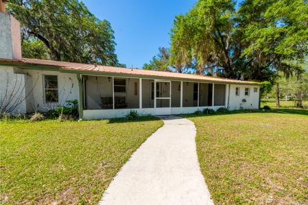 Unique 4-Bedroom Stucco Home on 2 Acres for Sale in Live Oak, FL - image 15