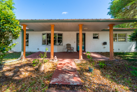 Unique 4-Bedroom Stucco Home on 2 Acres for Sale in Live Oak, FL - image 19