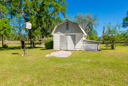 Unique 4-Bedroom Stucco Home on 2 Acres for Sale in Live Oak, FL - image 10