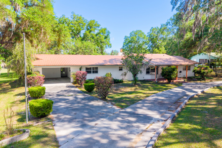 Unique 4-Bedroom Stucco Home on 2 Acres for Sale in Live Oak, FL - image 7