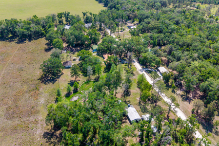 Unique 4-Bedroom Stucco Home on 2 Acres for Sale in Live Oak, FL - image 34