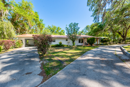 Unique 4-Bedroom Stucco Home on 2 Acres for Sale in Live Oak, FL - image 43