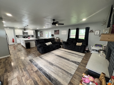 Home For Sale Butler, Missouri - image 17