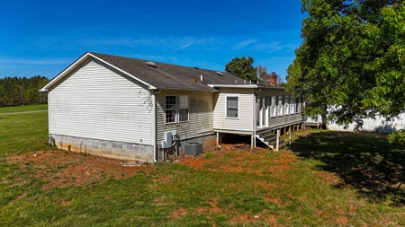 Your 7.62-Acre Country Escape Near Clarksville, VA! - image 8