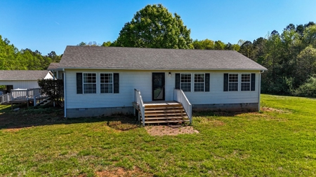 Your 7.62-Acre Country Escape Near Clarksville, VA! - image 4