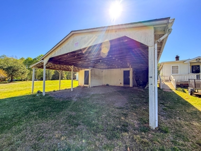 Your 7.62-Acre Country Escape Near Clarksville, VA! - image 11