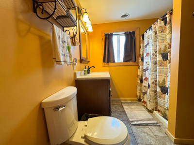 Lakefront Chalet on Ellis Pond - Roxbury, Maine - image 22