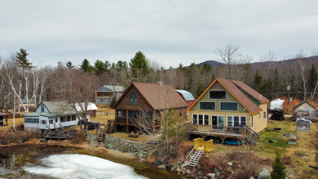 Lakefront Chalet on Ellis Pond - Roxbury, Maine - image 5