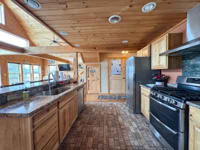 Lakefront Chalet on Ellis Pond - Roxbury, Maine - image 15