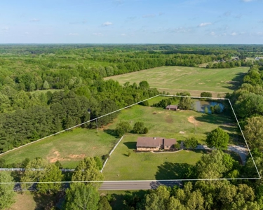 Country Home With Acreage & Barn in Jonesboro AR - image 10